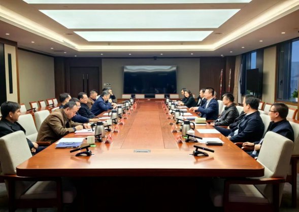 市水务局领导与杏彩电子班子成员召开座谈会